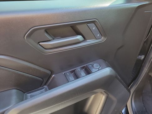 Used 2024 Chevrolet Colorado Trail Boss w/ Advanced Trailering Package AWD/4WD image 8