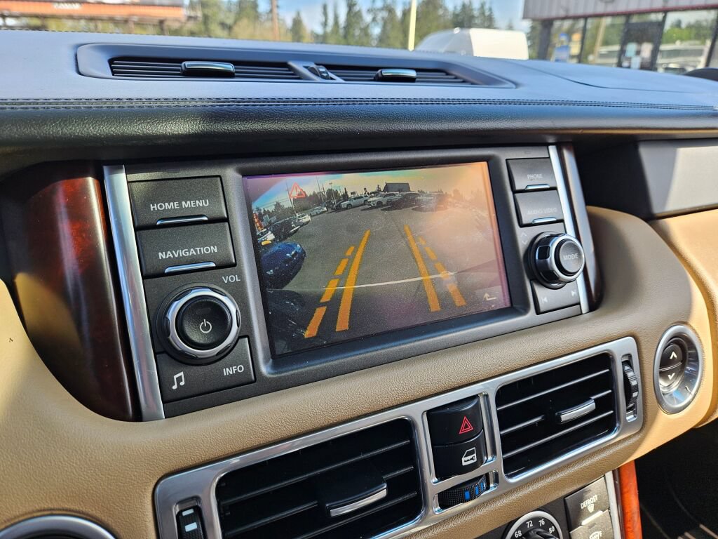 Used 2012 Land Rover Range Rover HSE AWD/4WD image 26