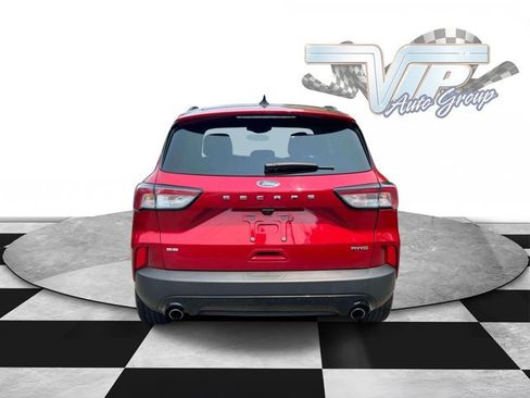 Used 2022 Ford Escape SE w/ SE Sport Appearance Package AWD/4WD image 6