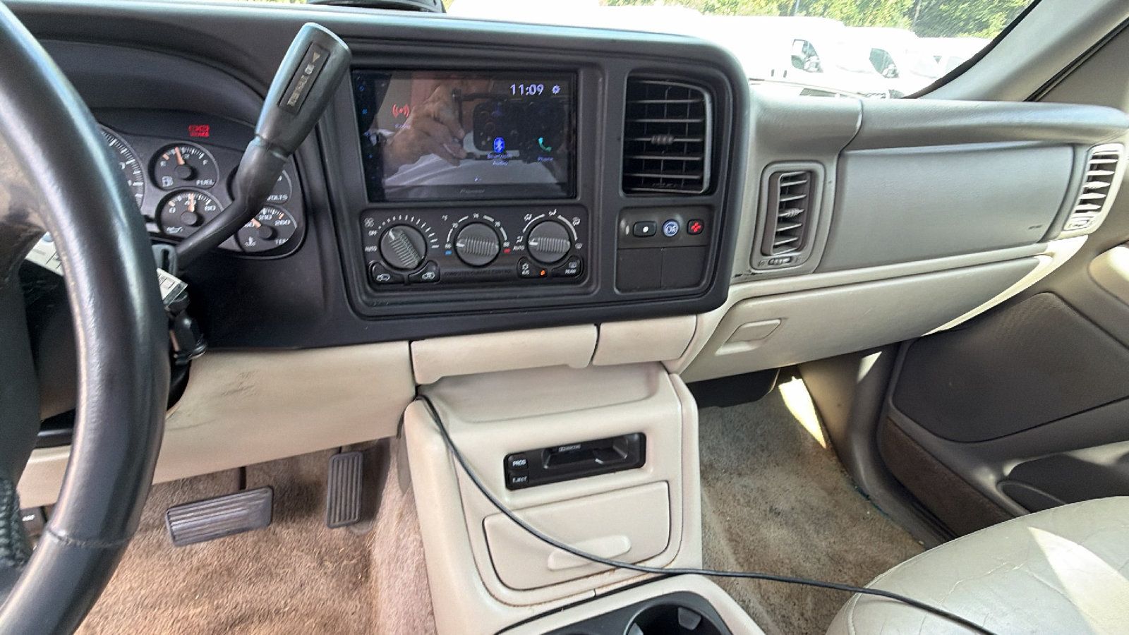Used 2002 GMC Yukon XL SLT RWD image 29