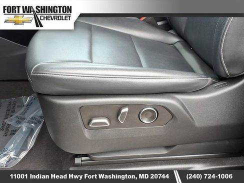 Used 2023 Cadillac Escalade Luxury AWD/4WD image 8
