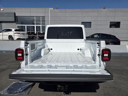 New 2026 Jeep Gladiator Mojave image 31