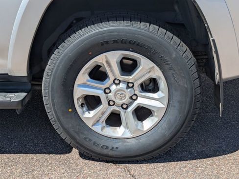 Used 2023 Toyota 4Runner SR5 Premium w/ Moonroof Package AWD/4WD image 10