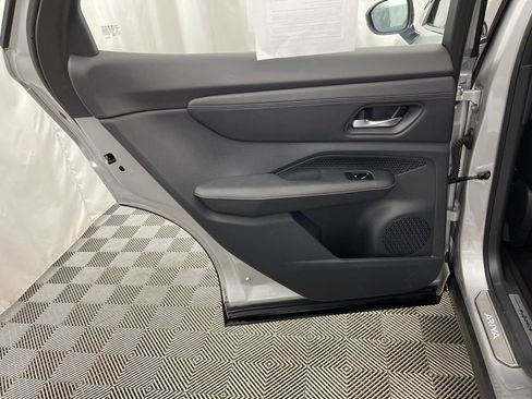 Used 2023 Nissan Ariya AWD image 26