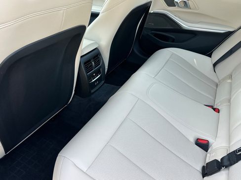 Used 2026 BMW 330i Sedan w/ Premium Package RWD image 11