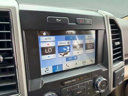 Used 2018 Ford F150 Lariat RWD image 26