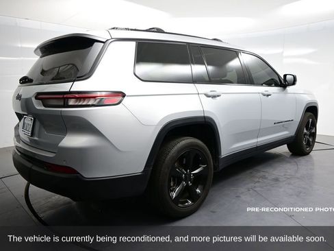 Used 2024 Jeep Grand Cherokee L Altitude AWD/4WD image 3