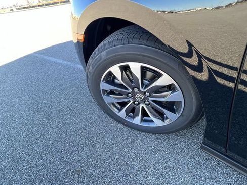 Used 2023 Honda Odyssey EX-L image 18