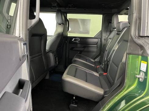 Used 2025 Ford Bronco Outer Banks AWD/4WD image 12