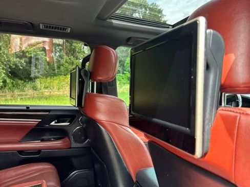 Used 2020 Lexus LX 570 4WD w/ Sport Package image 20