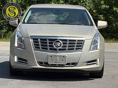 Used 2013 Cadillac XTS Luxury w/ Driver Awareness Package AWD/4WD image 2