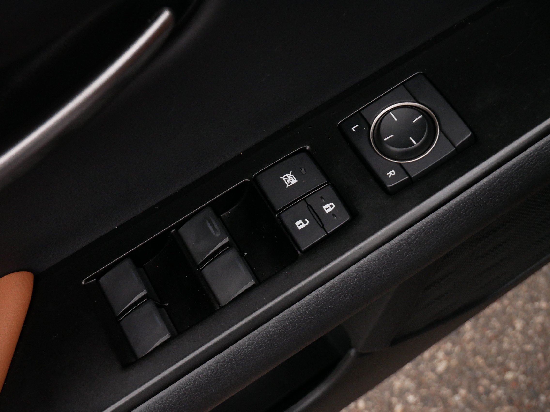Used 2022 Lexus UX 200 w/ Accessory Package (Z2) FWD image 19