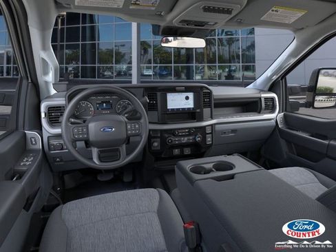 New 2026 Ford F250 XL w/ Camper Package image 9