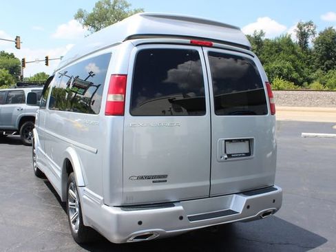 Used 2016 Chevrolet Express 2500 RWD image 12