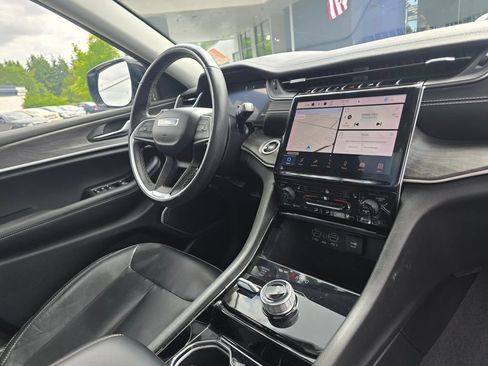 Used 2021 Jeep Grand Cherokee L Limited AWD/4WD image 10