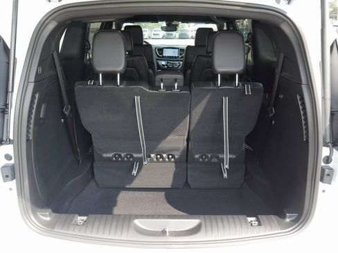 New 2026 Chrysler Pacifica Select image 10