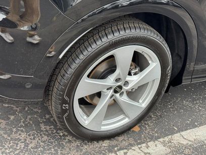 New 2025 Audi Q5 Prestige