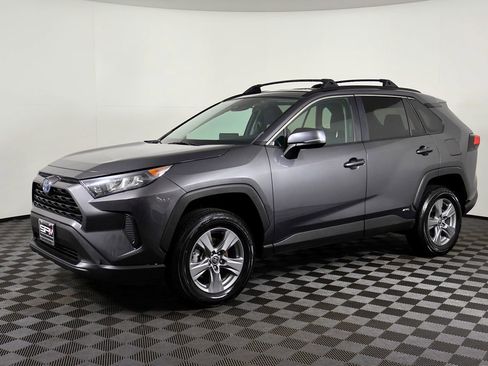 Used 2022 Toyota RAV4 LE AWD/4WD image 57