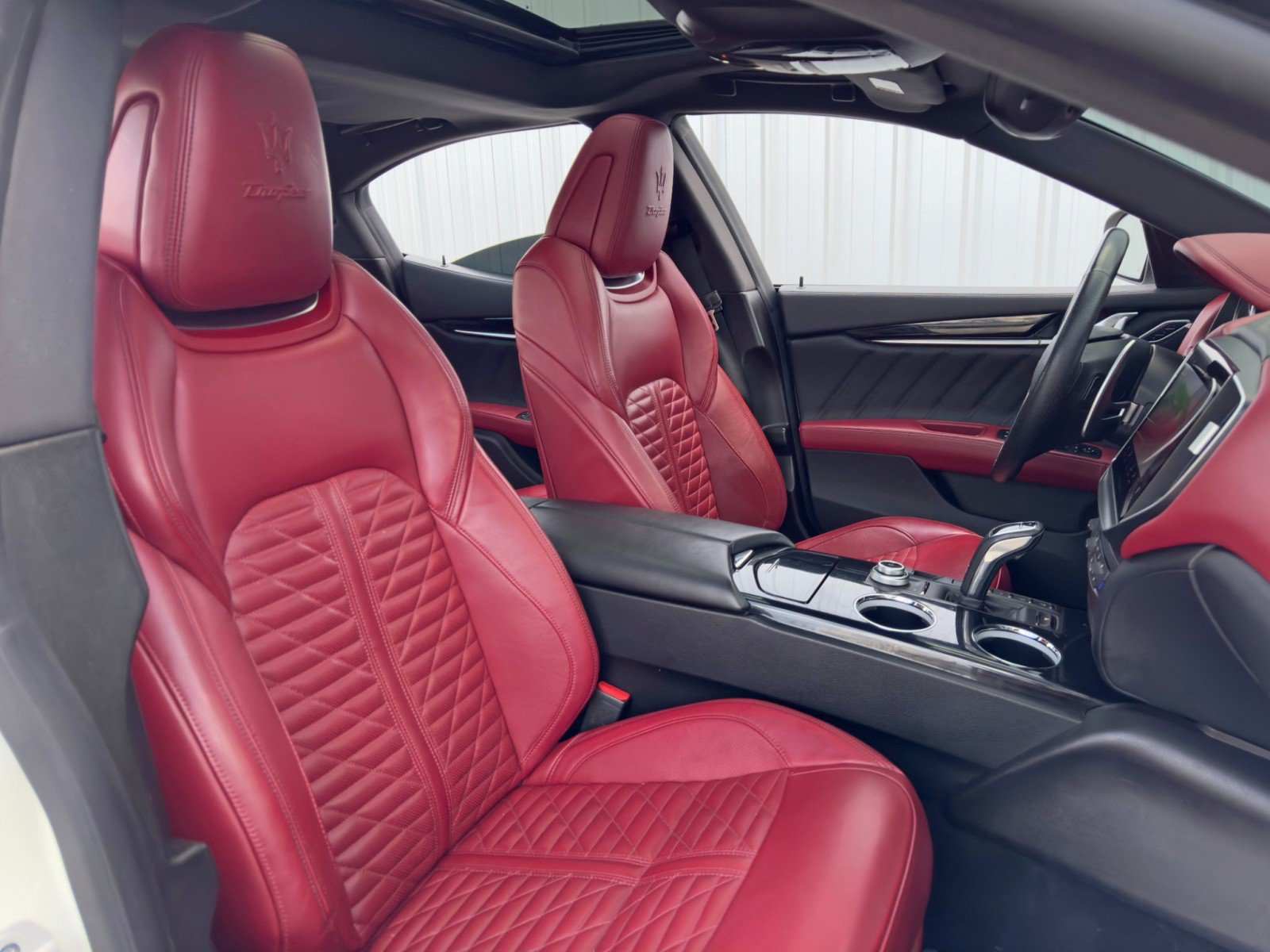 Used 2021 Maserati Ghibli Trofeo RWD image 35
