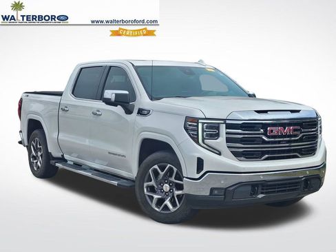 Used 2022 GMC Sierra 1500 SLT w/ SLT Premium Plus Package AWD/4WD image 1