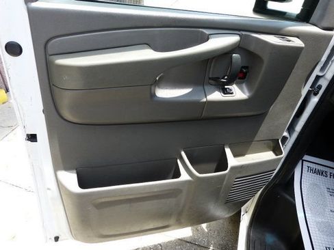 Used 2015 Chevrolet Express 3500 RWD image 34