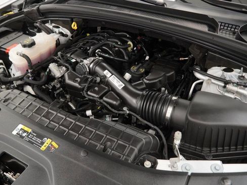 Used 2023 Jeep Grand Cherokee Limited w/ Luxury Tech Group II image 44