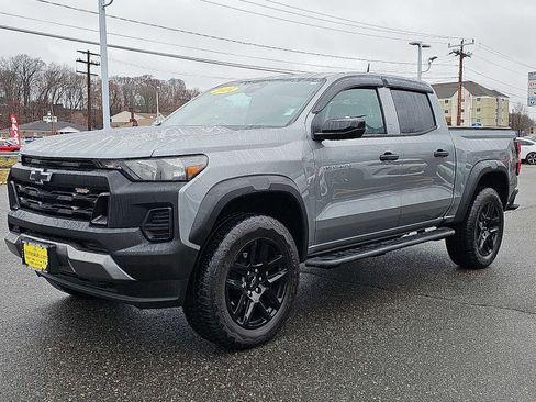 Used 2024 Chevrolet Colorado Trail Boss image 3