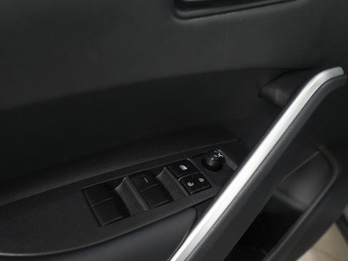 Used 2024 Toyota Corolla Cross XSE w/ Convenience Package image 20