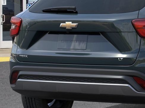 Used 2026 Chevrolet Trax LT w/ LT Convenience Package FWD image 15