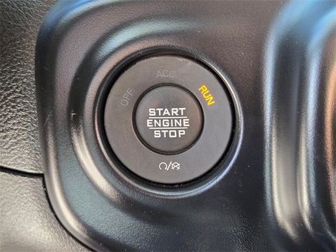 Used 2023 Jeep Wrangler Sport S image 32