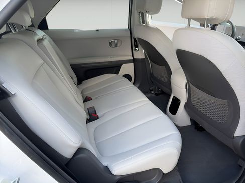 Used 2024 Hyundai Ioniq 5 Limited image 12