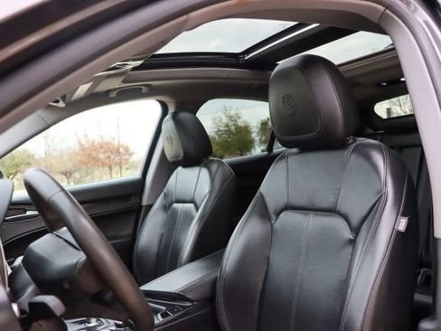 Used 2019 Alfa Romeo Stelvio image 10