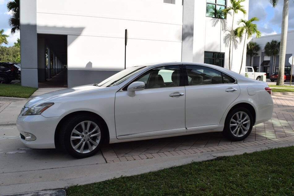 Used 2010 Lexus ES 350 FWD image 4