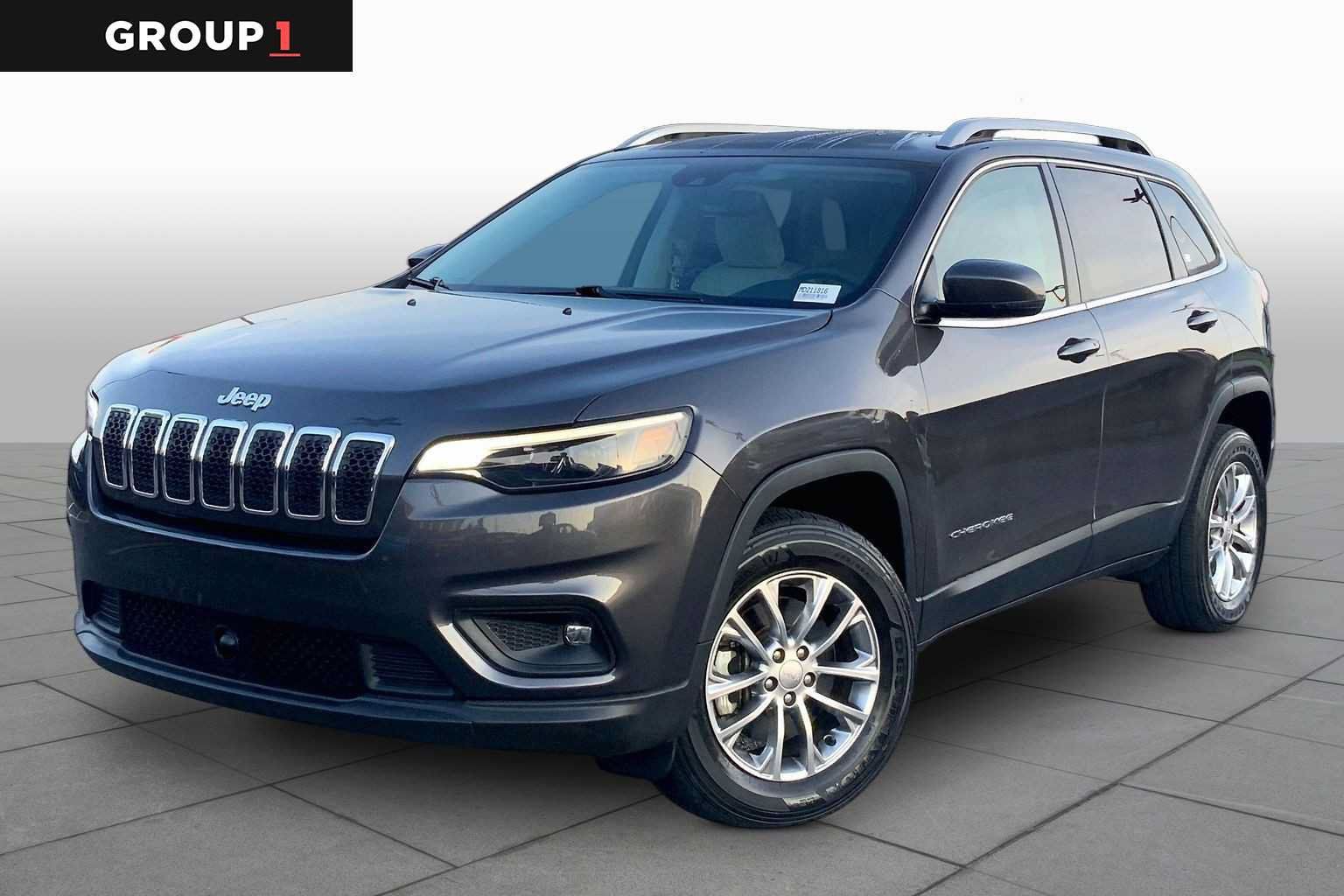 Used 2021 Jeep Cherokee Latitude Lux w/ Comfort/Convenience Group AWD/4WD image 1