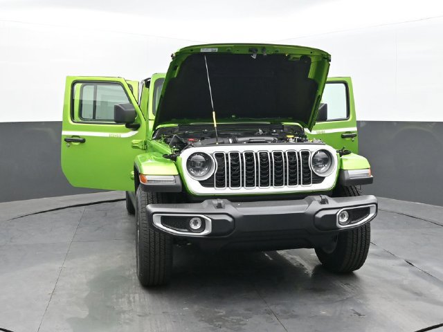 New 2026 Jeep Wrangler Unlimited Sahara w/ Whitecap Package AWD/4WD image 62