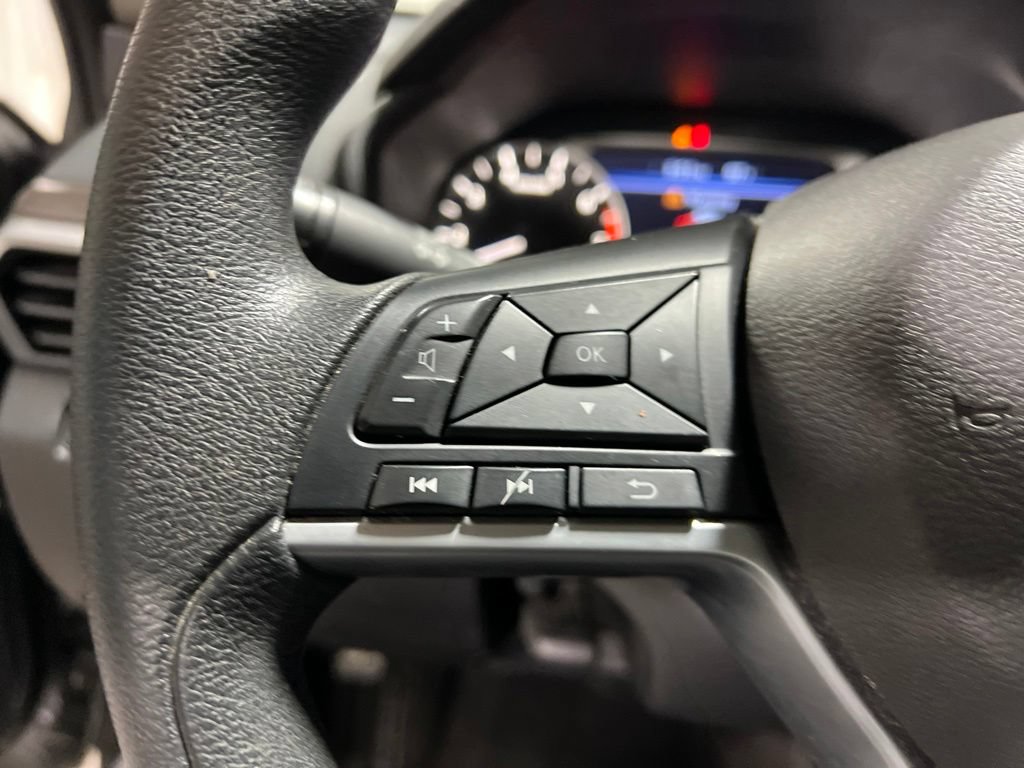 Used 2025 Nissan Altima 2.5 SV FWD image 22