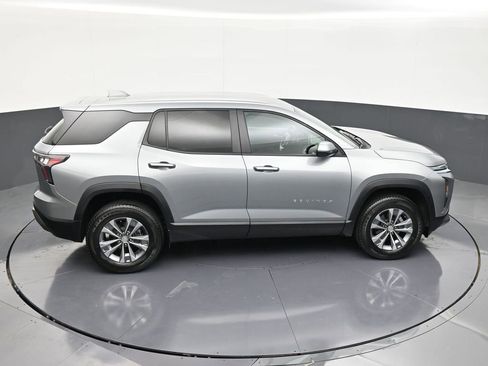 Used 2025 Chevrolet Equinox LT image 14