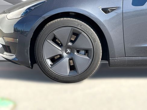 Used 2023 Tesla Model 3 Standard Range image 18