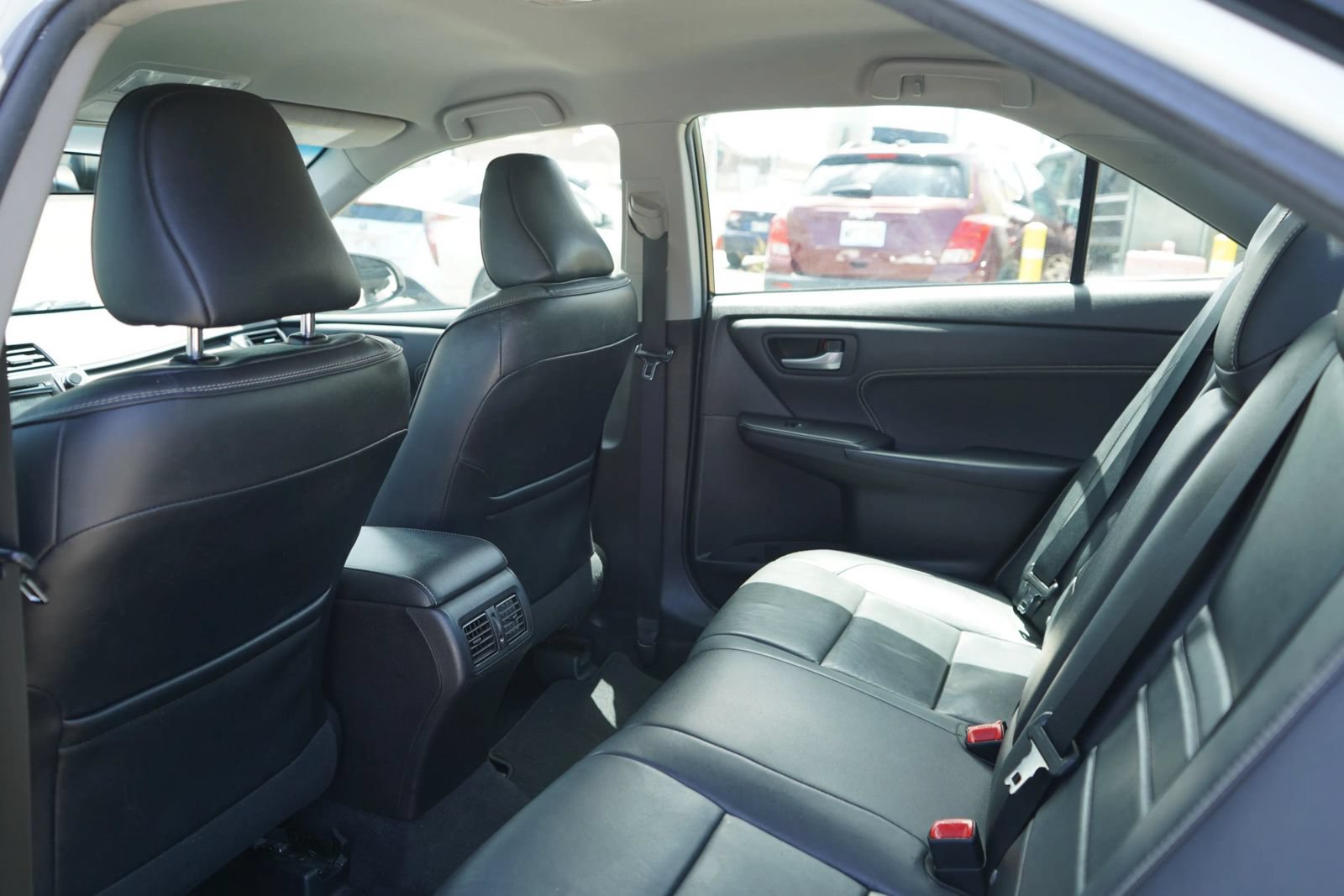 Used 2016 Toyota Camry XLE FWD image 15