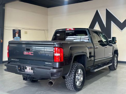 Used 2018 GMC Sierra 3500 Denali w/ Duramax Plus Package AWD/4WD image 4