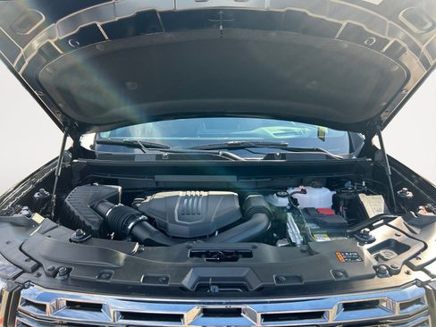 New 2026 GMC Acadia Denali Ultimate w/ LPO, Floor Liner Package image 32