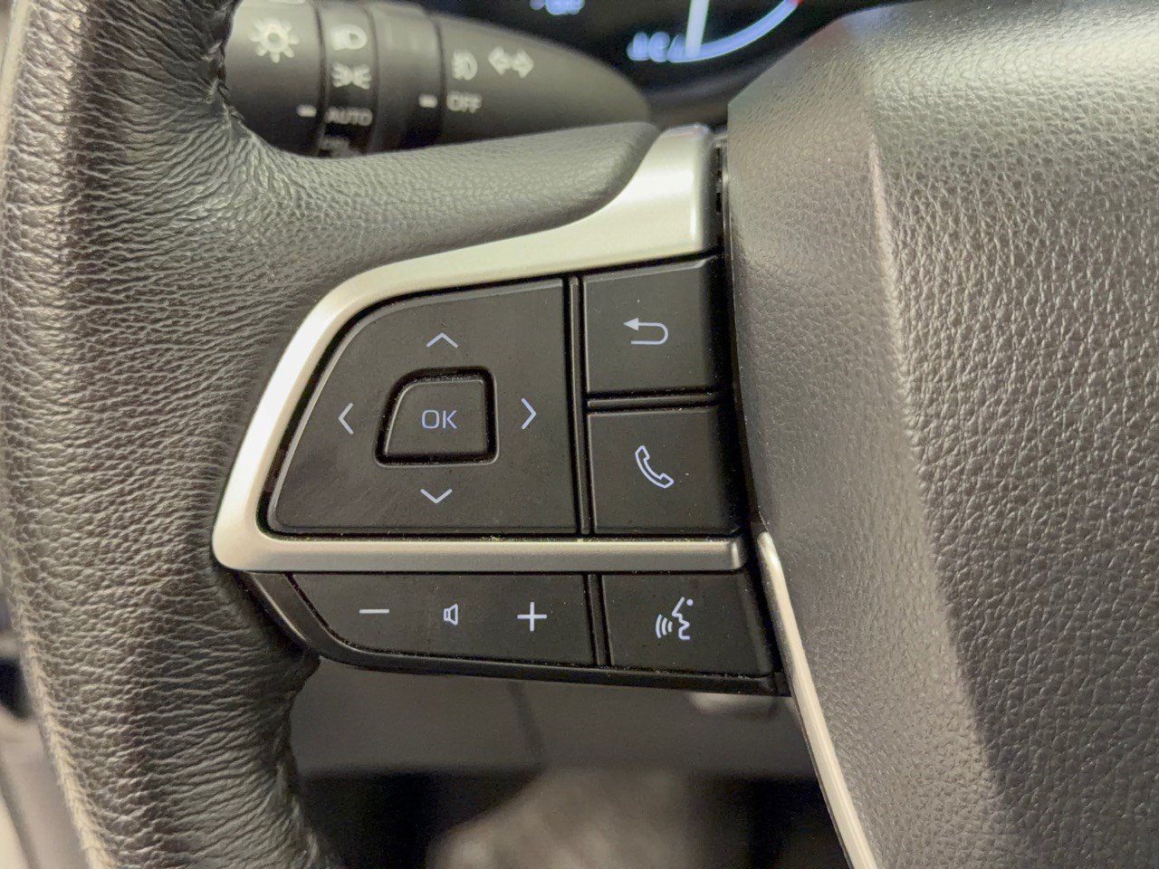 Used 2023 Toyota Sienna XLE w/ XLE Plus Package AWD/4WD image 18
