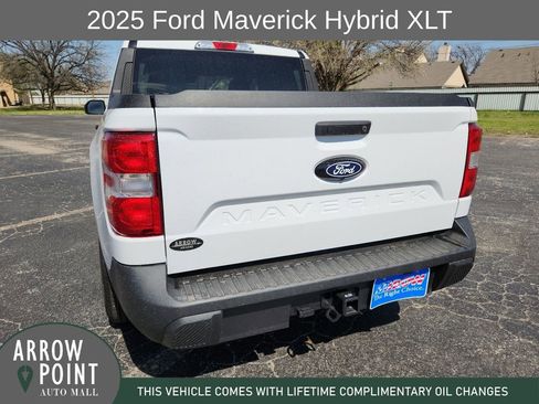 Used 2025 Ford Maverick XLT image 17