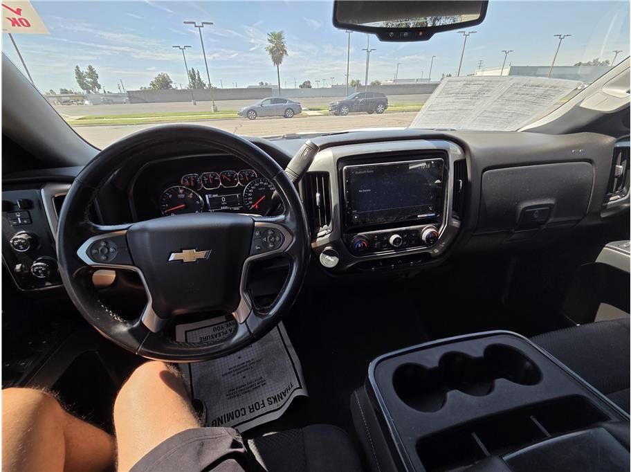 Used 2019 Chevrolet Silverado 1500 LT w/ LPO, Black Pack AWD/4WD image 15