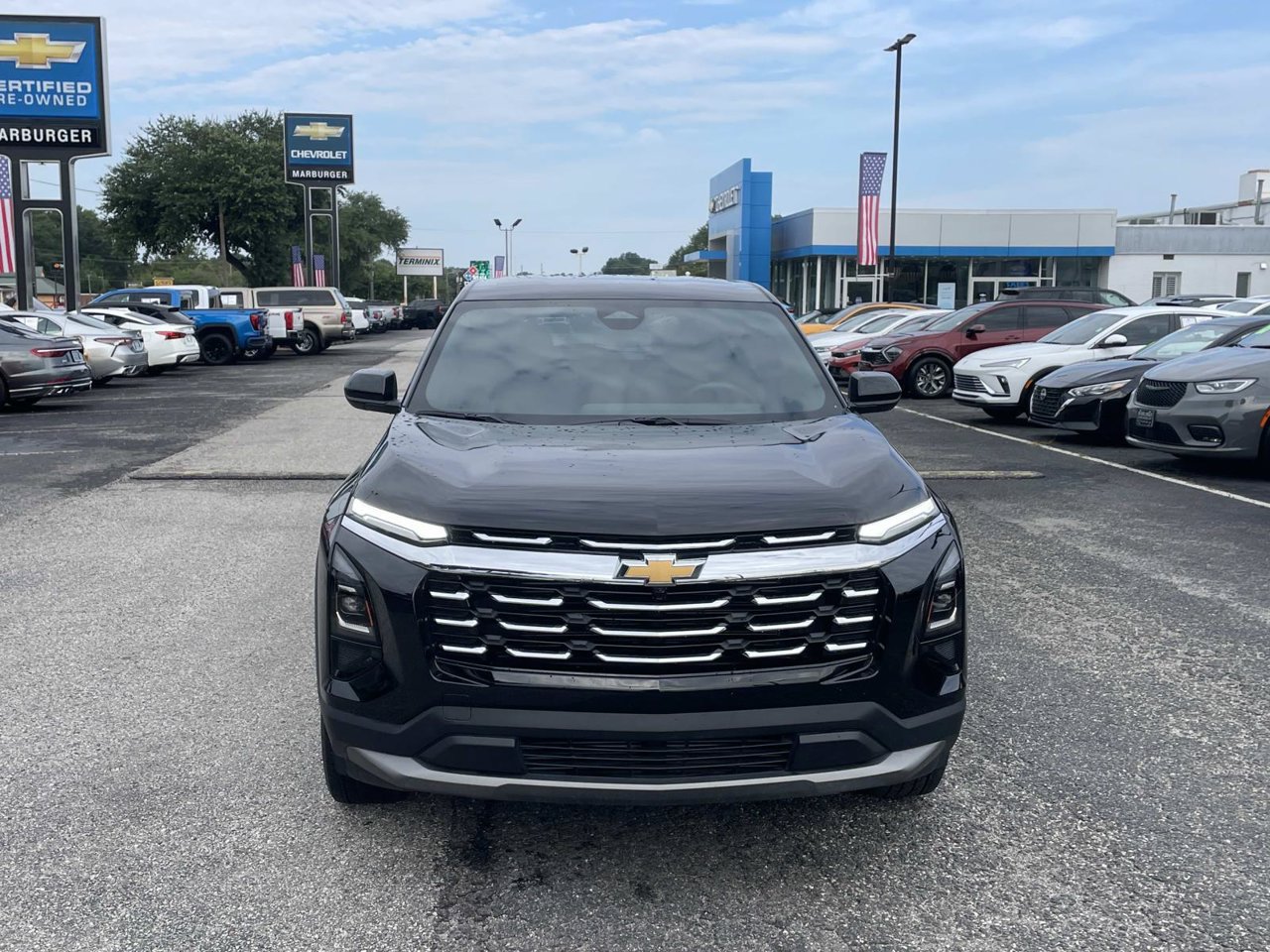 Used 2026 Chevrolet Equinox LT FWD image 2