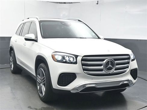 New 2026 Mercedes-Benz GLS 450 4MATIC image 2
