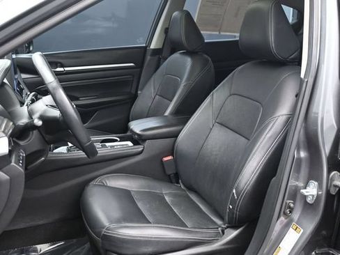 Used 2023 Nissan Altima 2.5 SL FWD image 5