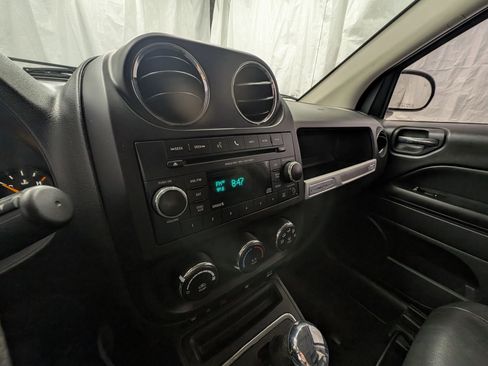 Used 2015 Jeep Compass Sport w/ Power Value Group image 14