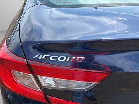 Used 2019 Honda Accord LX image 32