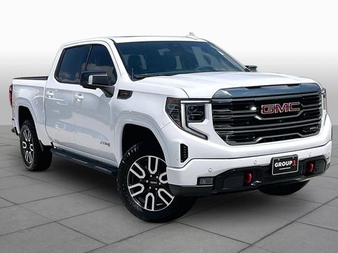 Used 2022 GMC Sierra 1500 AT4 w/ AT4 Premium Package AWD/4WD image 3